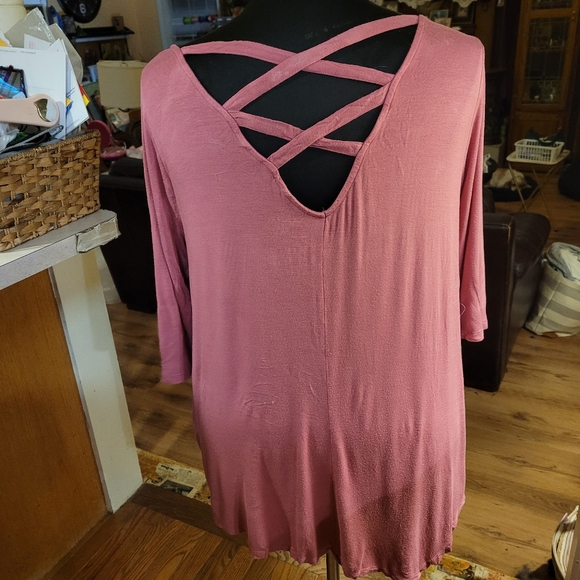 Terra and Sky Top - Picture 3 of 5